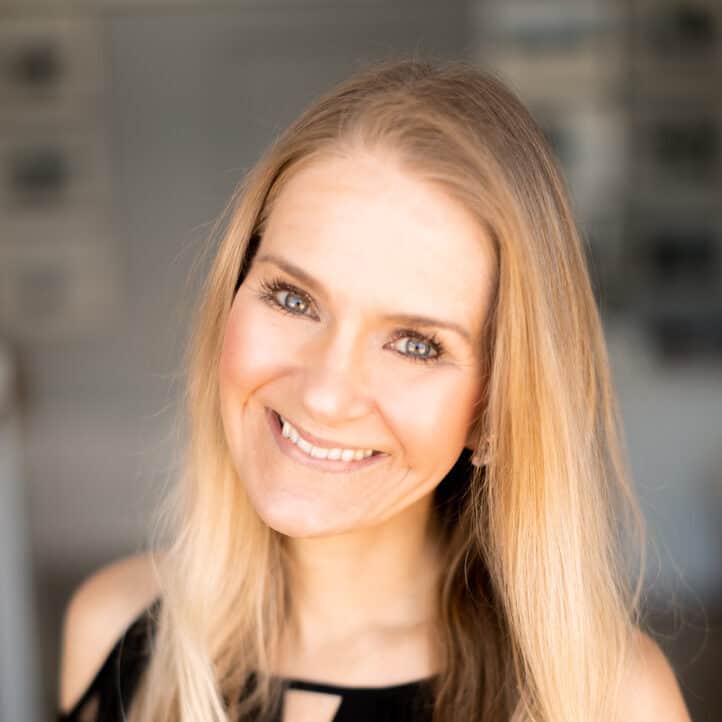 Headshot of Christiane Schroeter