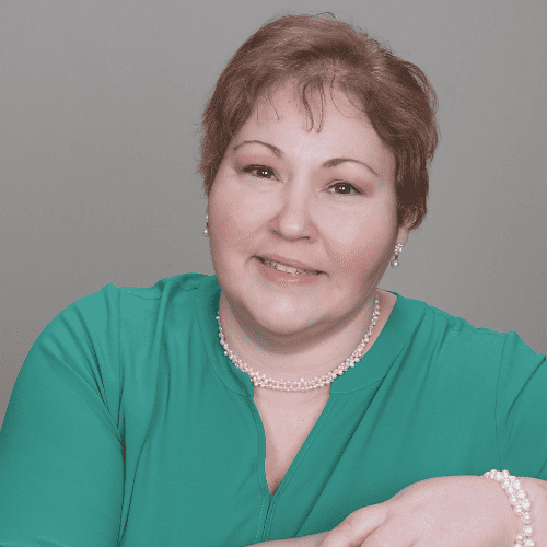 Karen Robinson - Heal Thrive Dream, LLC Karen Robinson Head shot of Karen Robinson