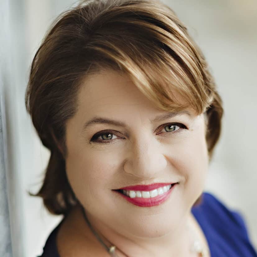 Headshot Christina Lemmey